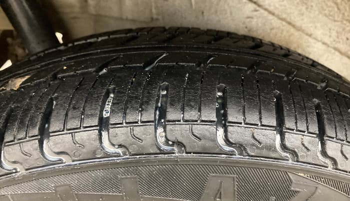 2015 Maruti Wagon R 1.0 VXI, Petrol, Manual, 58,548 km, Right Rear Tyre Tread
