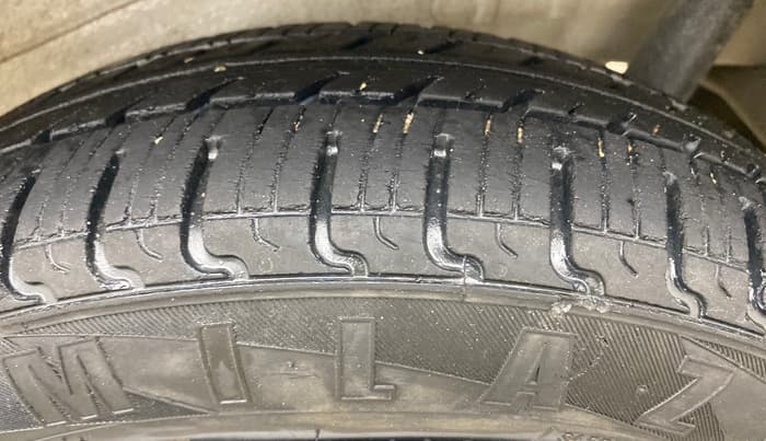 2015 Maruti Wagon R 1.0 VXI, Petrol, Manual, 58,548 km, Left Rear Tyre Tread