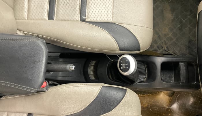 2015 Maruti Wagon R 1.0 VXI, Petrol, Manual, 58,548 km, Gear Lever