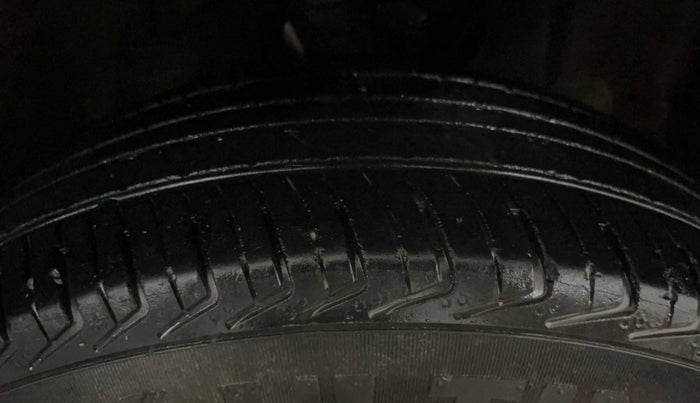2021 Maruti New Wagon-R LXI CNG (O) 1.0, CNG, Manual, 57,035 km, Right Front Tyre Tread