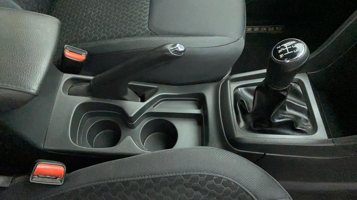 2016 Maruti Vitara Brezza ZDI PLUS DUAL TONE, Diesel, Manual, 1,11,377 km, Gear Lever