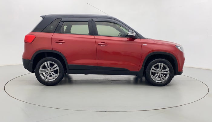2016 Maruti Vitara Brezza ZDI PLUS DUAL TONE, Diesel, Manual, 1,11,377 km, Right Side View
