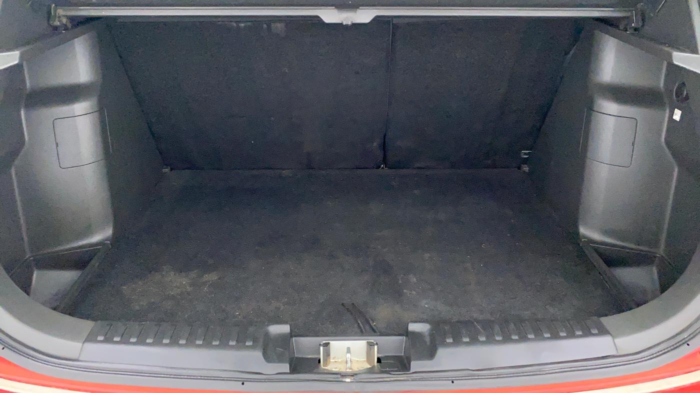 2016 Maruti Vitara Brezza ZDI PLUS DUAL TONE, Diesel, Manual, 1,11,377 km, Boot Inside View