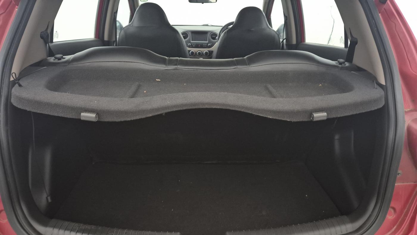 2018 Hyundai Grand i10 SPORTZ AT 1.2 KAPPA VTVT, Petrol, Automatic, 40,843 km, Boot Inside