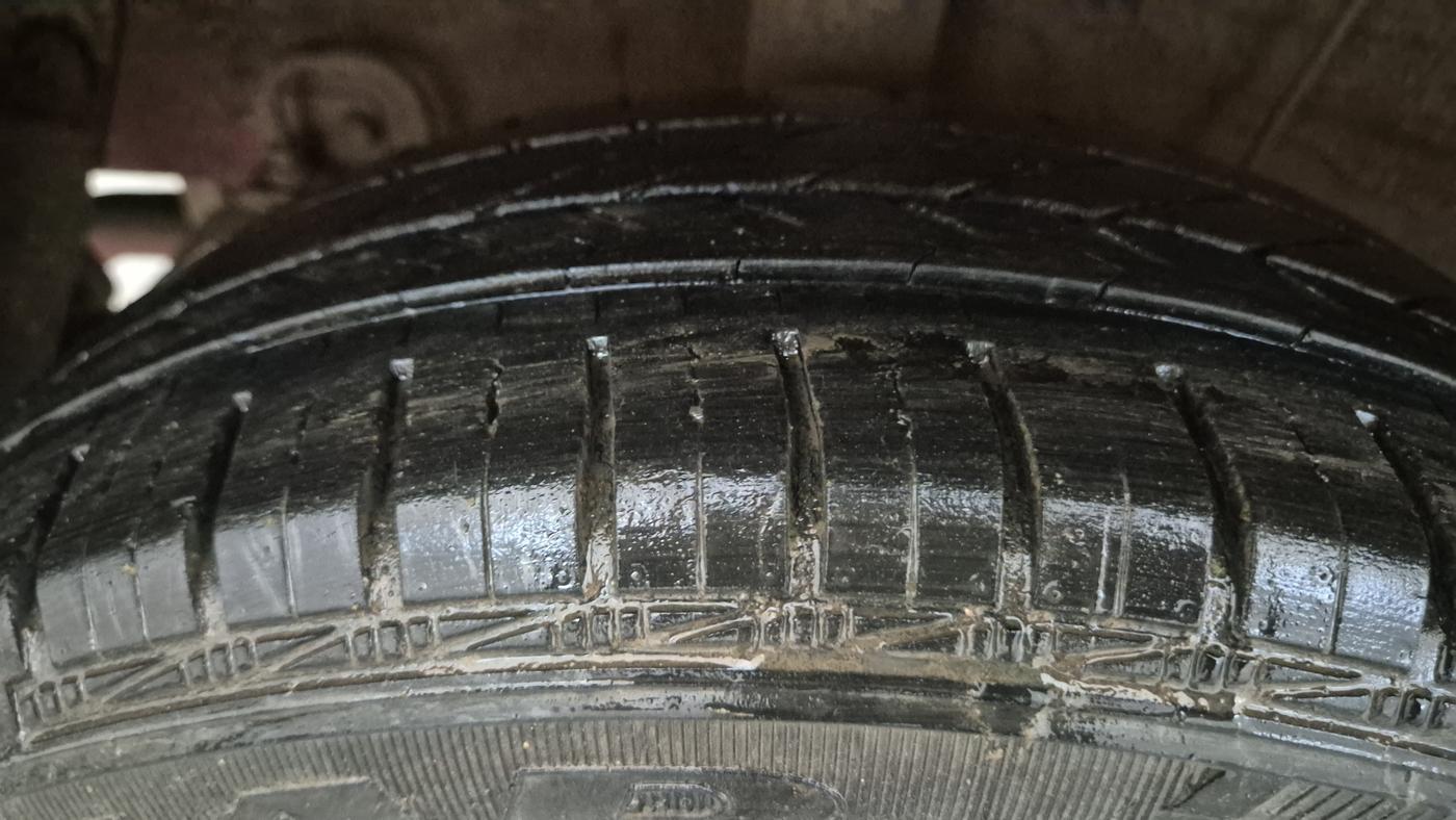 2018 Hyundai Grand i10 SPORTZ AT 1.2 KAPPA VTVT, Petrol, Automatic, 40,843 km, Right Rear Tyre Tread