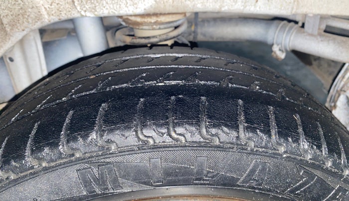 2015 Maruti Alto K10 VXI, Petrol, Manual, 88,098 km, Left Rear Tyre Tread