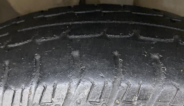 2017 Maruti Wagon R 1.0 LXI CNG, CNG, Manual, 31,759 km, Right Front Tyre Tread