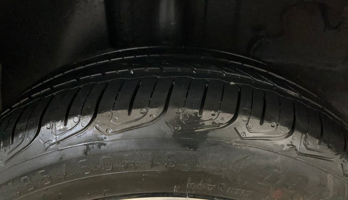 2023 Tata ALTROZ XZ PLUS SUNROOF CNG, CNG, Manual, 13,325 km, Right Rear Tyre Tread