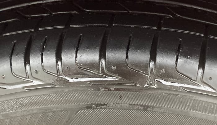 2019 Tata NEXON XZA PLUS PETROL, Petrol, Automatic, 43,479 km, Left Front Tyre Tread