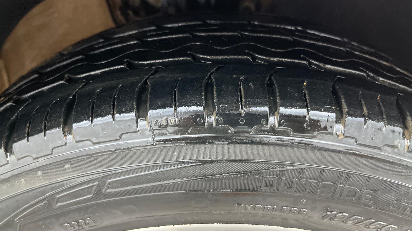 2021 Volkswagen Polo HIGHLINE PLUS 1.0, Petrol, Manual, 88,541 km, Right Front Tyre Tread
