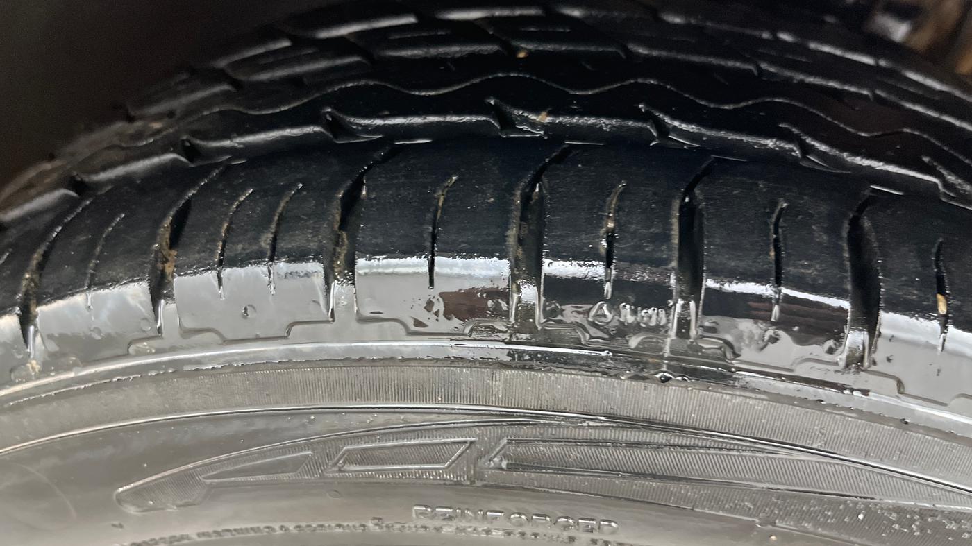 2021 Volkswagen Polo HIGHLINE PLUS 1.0, Petrol, Manual, 88,541 km, Left Front Tyre Tread