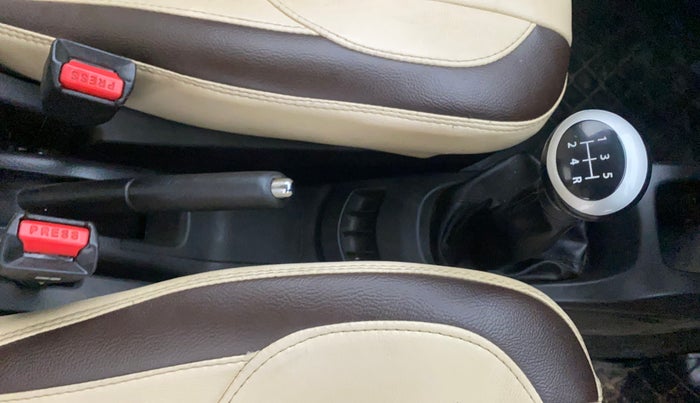 2017 Maruti Wagon R 1.0 VXI, Petrol, Manual, 30,222 km, Gear Lever