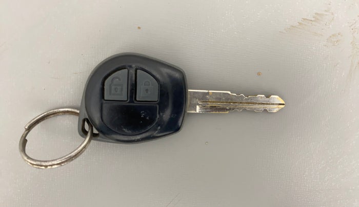 2017 Maruti Wagon R 1.0 VXI, Petrol, Manual, 30,222 km, Key Close Up