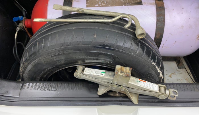 2019 Maruti Swift LXI, CNG, Manual, 1 km, Spare Tyre