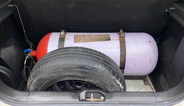 2019 Maruti Swift LXI, CNG, Manual, 1 km, Boot Inside