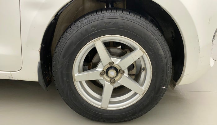 2019 Maruti Swift LXI, CNG, Manual, 1 km, Right Front Wheel