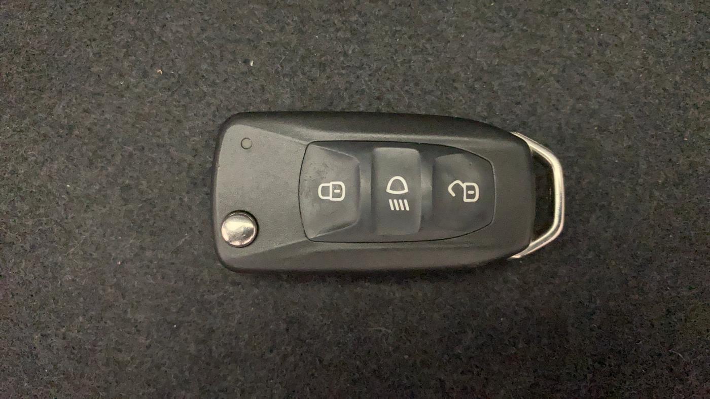 2023 Tata NEXON XMA PLUS SUNROOF PETROL, Petrol, Automatic, 20,466 km, Key Close Up
