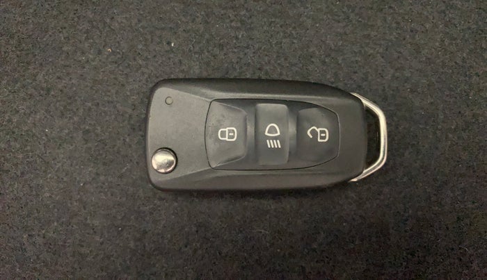 2023 Tata NEXON XMA PLUS SUNROOF PETROL, Petrol, Automatic, 20,466 km, Key Close Up