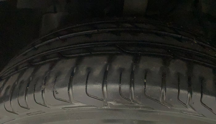 2023 Tata NEXON XMA PLUS SUNROOF PETROL, Petrol, Automatic, 20,466 km, Left Front Tyre Tread