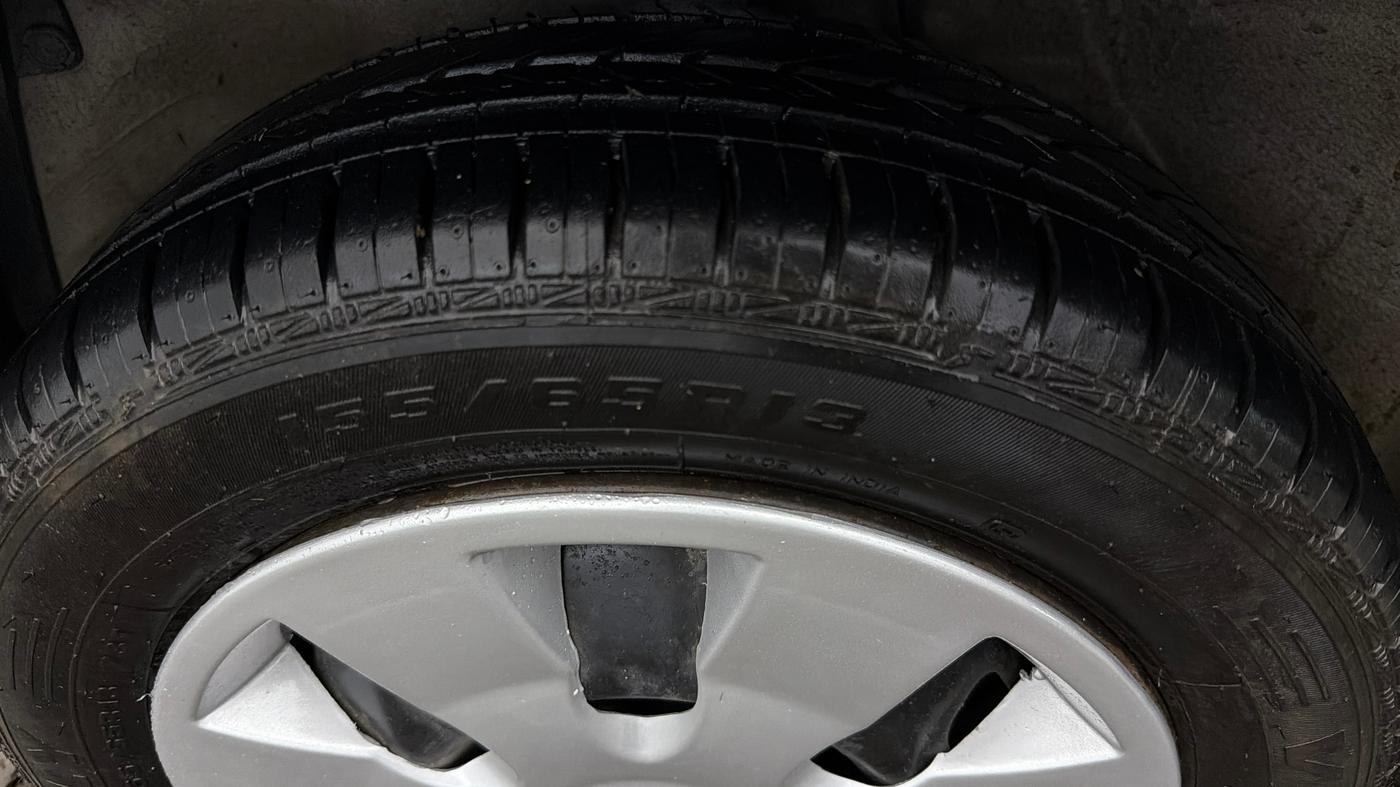 2017 Maruti Alto K10 VXI (O) AMT, Petrol, Automatic, 31,866 km, Left Front Tyre Tread