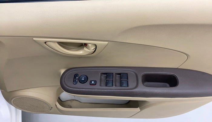 2013 Honda Brio S MT, Petrol, Manual, 86,903 km, Driver Side Door Panels Control