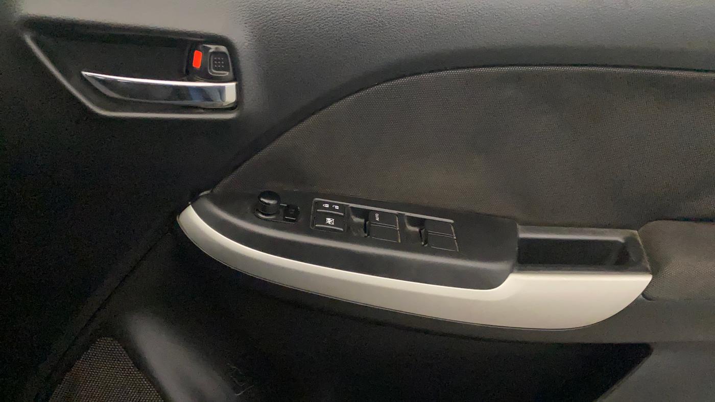 2017 Maruti Baleno DELTA PETROL 1.2, Petrol, Manual, 66,487 km, Driver Side Door Panels Control