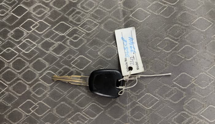 2018 Maruti Alto 800 LXI, Petrol, Manual, 42,115 km, Key Close Up
