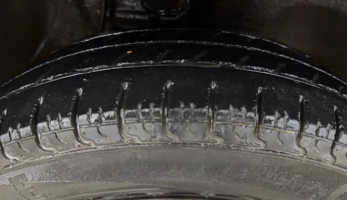 2018 Maruti Alto 800 LXI, Petrol, Manual, 42,115 km, Right Front Tyre Tread