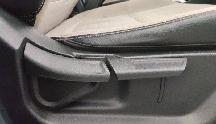 2021 KIA SONET HTX 1.0 IMT, Petrol, Manual, 30,361 km, Driver Side Adjustment Panel