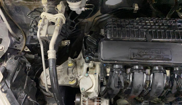 2016 Honda Jazz 1.2 V AT, Petrol, Automatic, 43,885 km, Engine View - Right