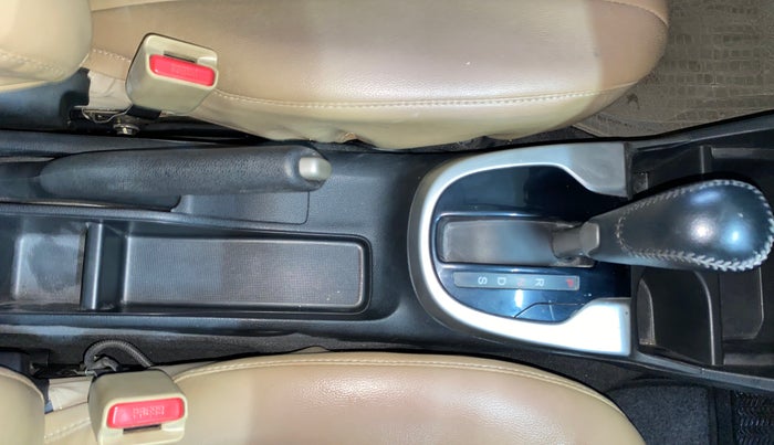 2016 Honda Jazz 1.2 V AT, Petrol, Automatic, 43,885 km, Gear Lever