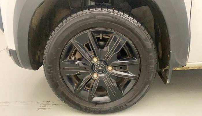 2022 Renault Kwid CLIMBER 1.0 AMT (O), Petrol, Automatic, 2,908 km, Left Front Wheel