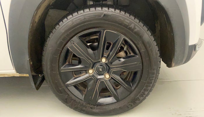 2022 Renault Kwid CLIMBER 1.0 AMT (O), Petrol, Automatic, 2,908 km, Right Front Wheel