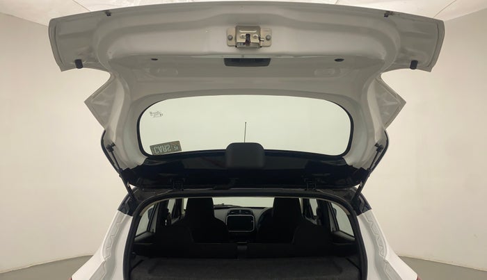 2022 Renault Kwid CLIMBER 1.0 AMT (O), Petrol, Automatic, 2,908 km, Boot Door Open