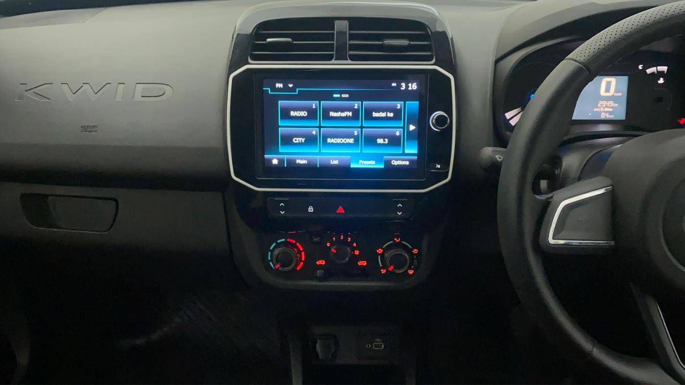 2022 Renault Kwid CLIMBER 1.0 AMT (O), Petrol, Automatic, 2,908 km, Air Conditioner