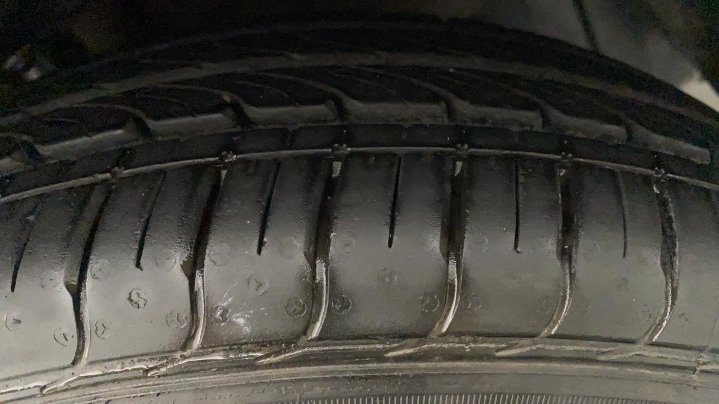 2015 Hyundai Xcent S 1.2, Petrol, Manual, 84,718 km, Left Front Tyre Tread