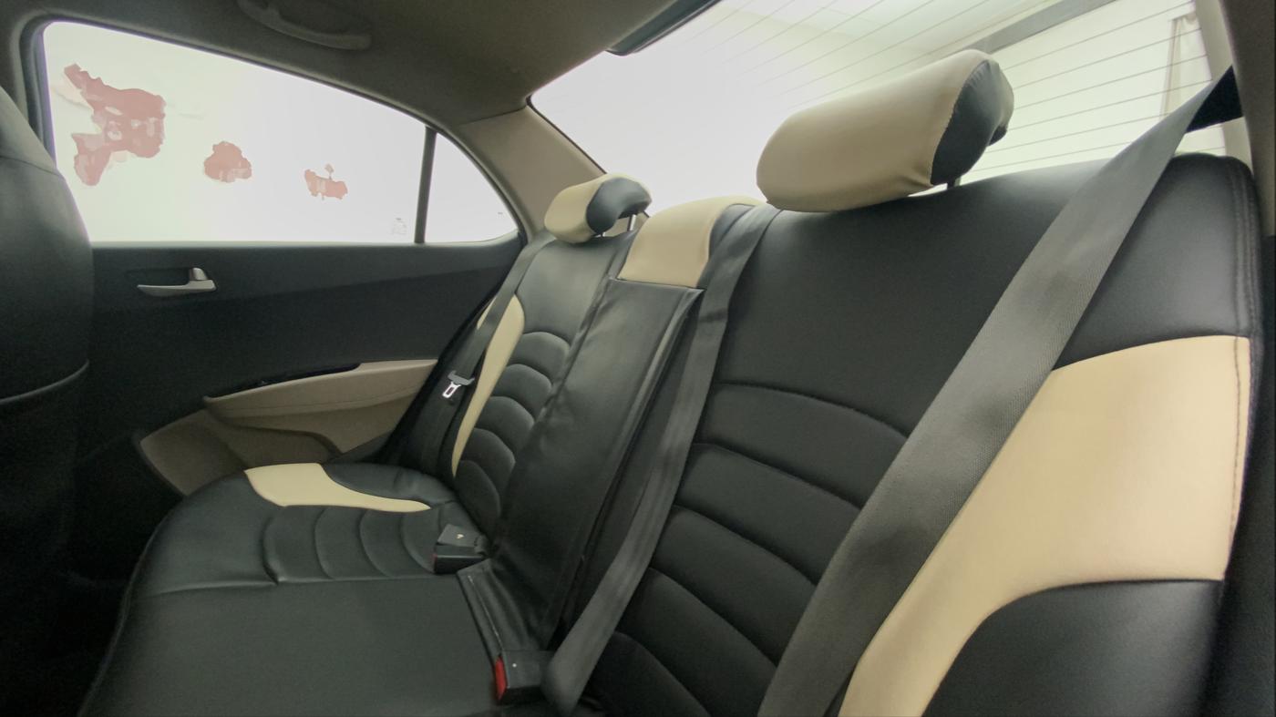 2015 Hyundai Xcent S 1.2, Petrol, Manual, 84,718 km, Right Side Rear Door Cabin