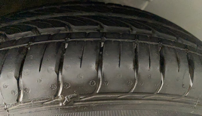 2015 Hyundai Xcent S 1.2, Petrol, Manual, 84,718 km, Left Rear Tyre Tread