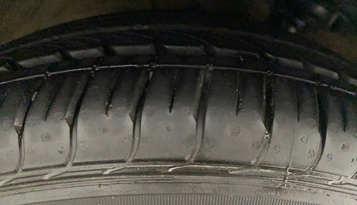 2015 Hyundai Xcent S 1.2, Petrol, Manual, 84,718 km, Right Rear Tyre Tread