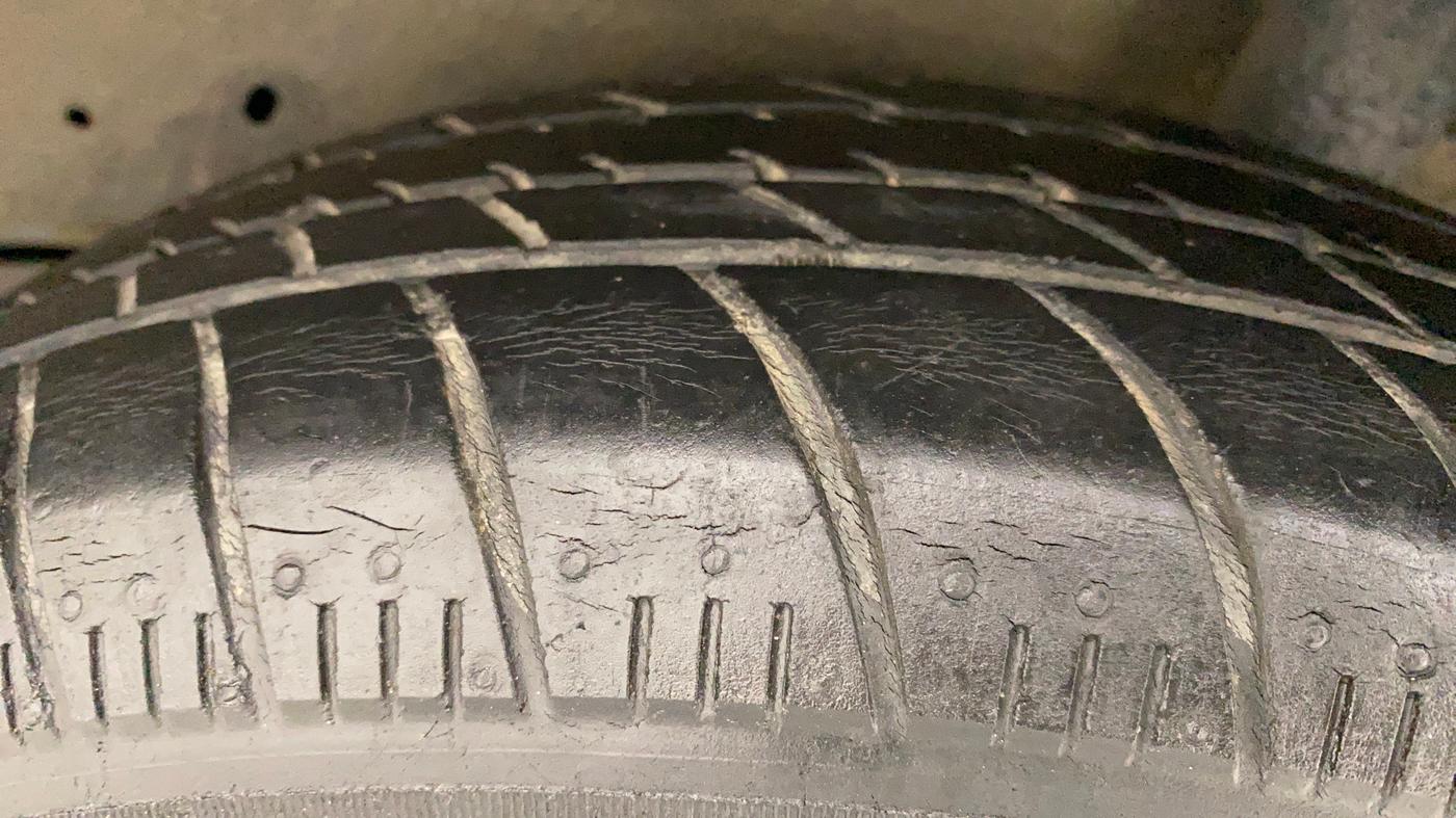 2016 Maruti Celerio ZXI AMT, Petrol, Automatic, 58,198 km, Left Rear Tyre Tread