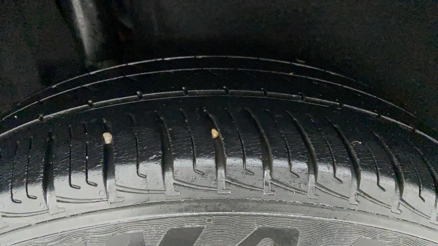 2019 Maruti Vitara Brezza VDI AMT, Diesel, Automatic, 57,147 km, Right Rear Tyre Tread