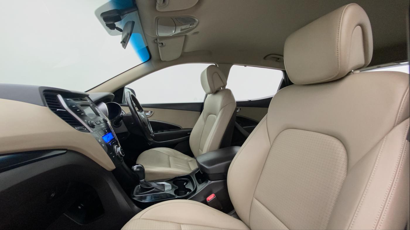 2014 Hyundai Santa Fe 4WD AT, Diesel, Automatic, 73,735 km, Right Side Front Door Cabin