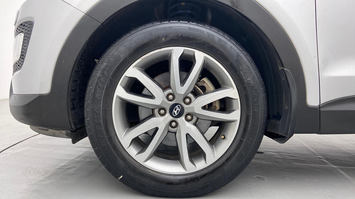 2014 Hyundai Santa Fe 4WD AT, Diesel, Automatic, 73,735 km, Left Front Wheel