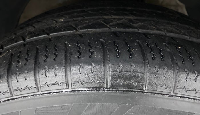 2014 Hyundai Santa Fe 4WD AT, Diesel, Automatic, 73,735 km, Right Front Tyre Tread