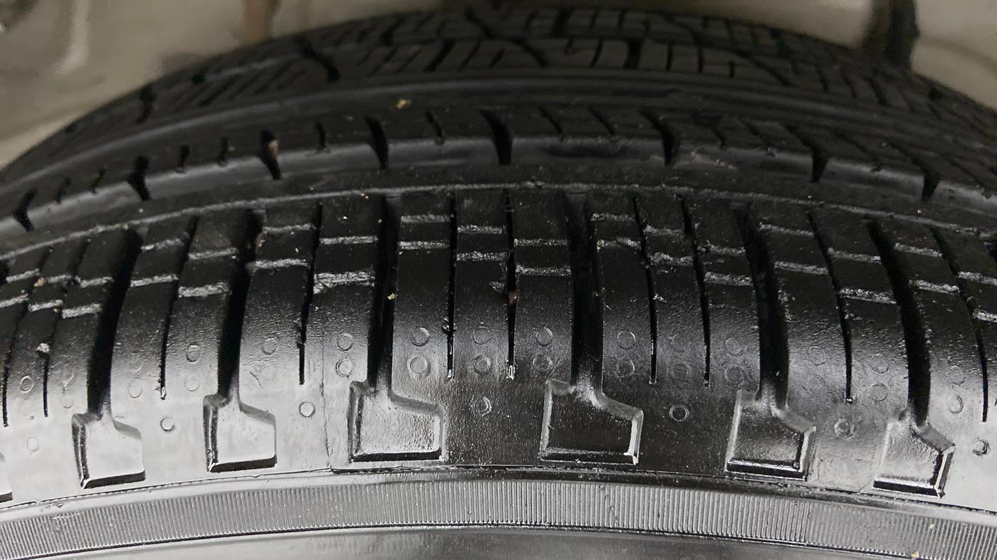 2014 Hyundai Santa Fe 4WD AT, Diesel, Automatic, 73,735 km, Right Rear Tyre Tread