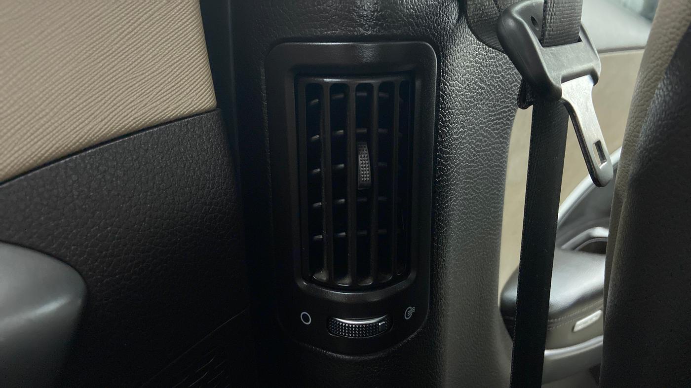 2014 Hyundai Santa Fe 4WD AT, Diesel, Automatic, 73,735 km, Rear AC Vents
