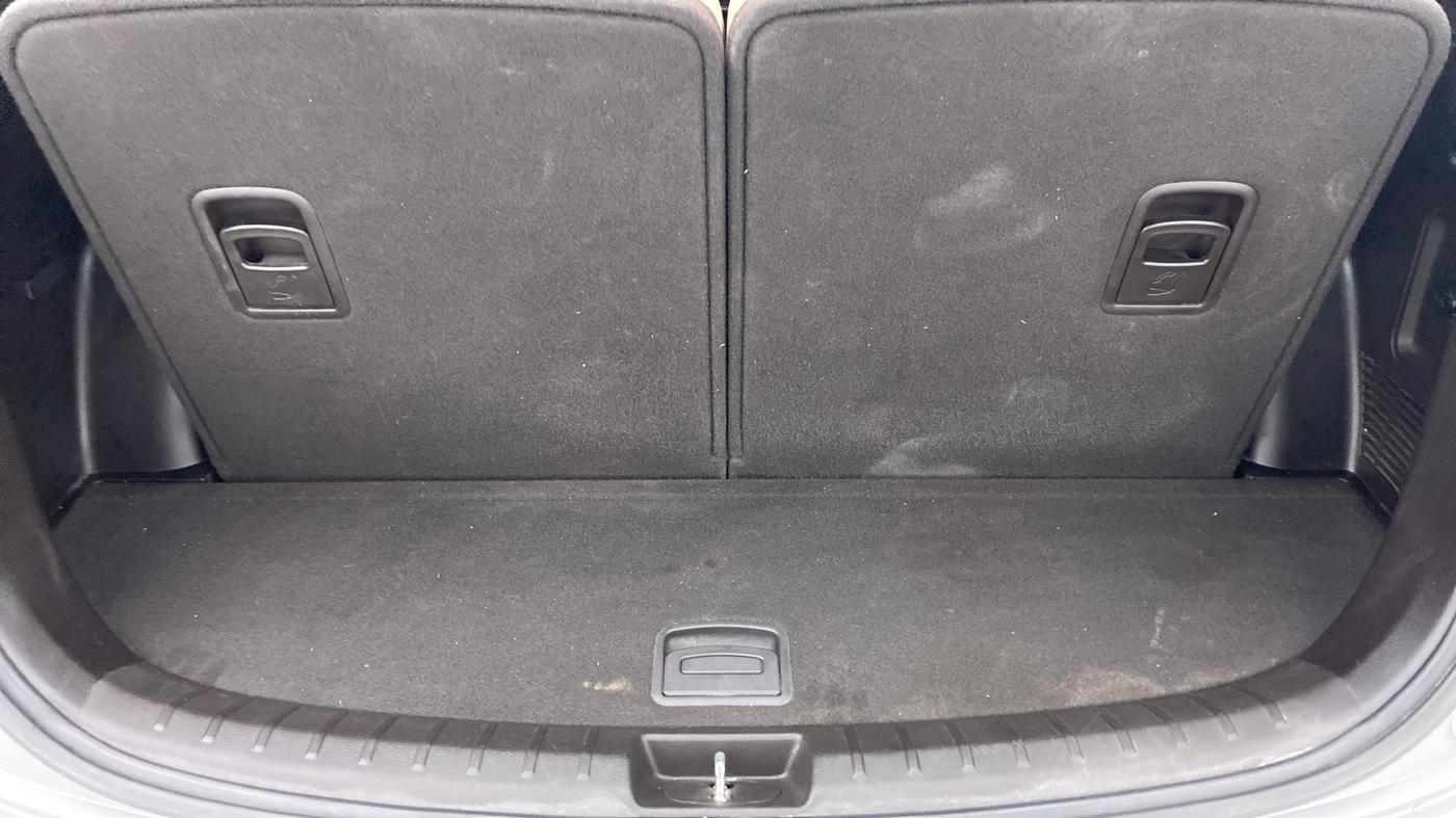 2014 Hyundai Santa Fe 4WD AT, Diesel, Automatic, 73,735 km, Boot Inside