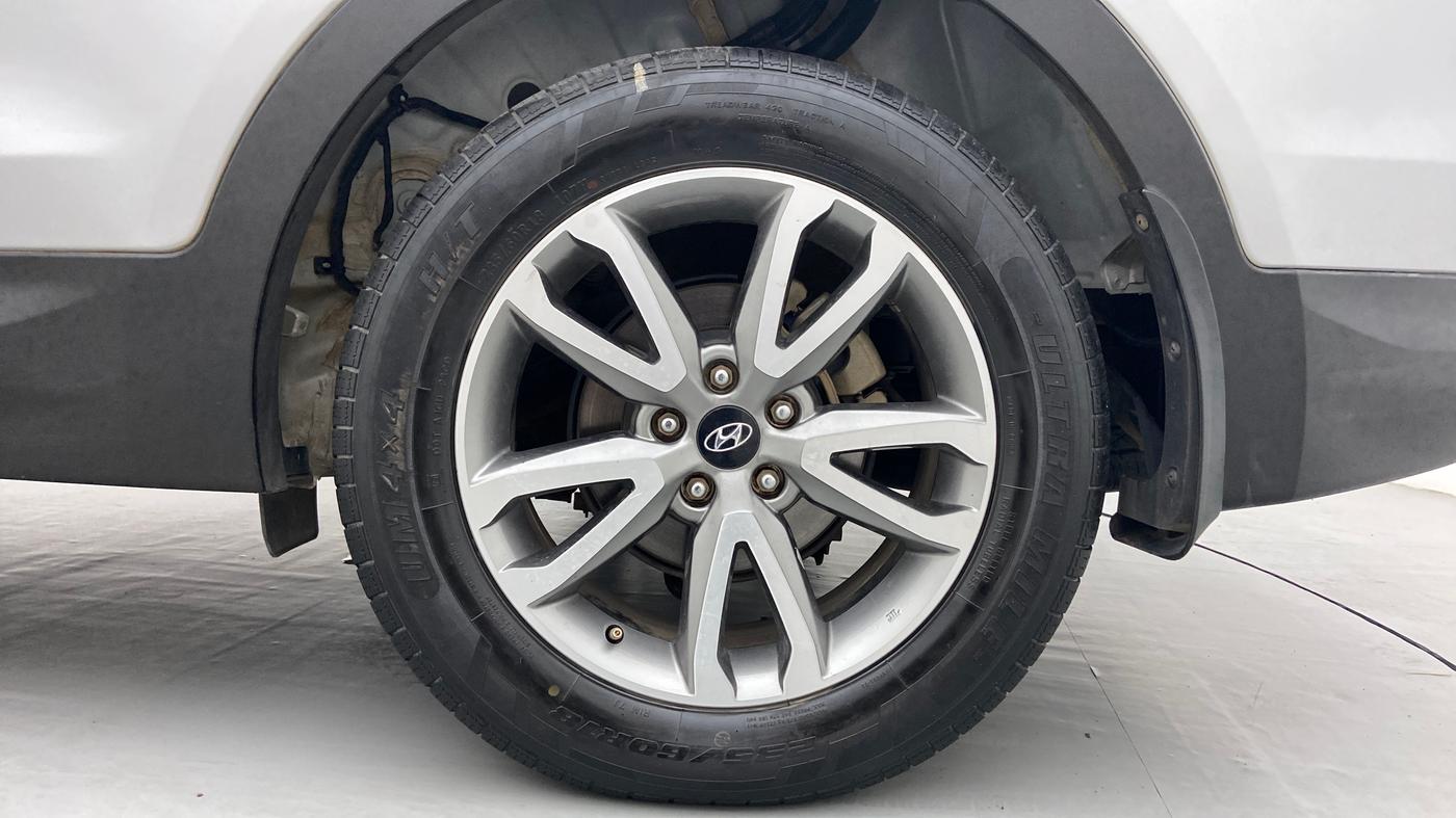 2014 Hyundai Santa Fe 4WD AT, Diesel, Automatic, 73,735 km, Left Rear Wheel