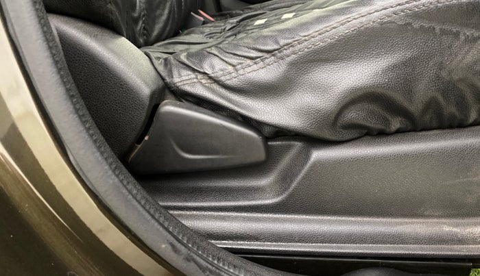 2019 Renault Kwid RXL, Petrol, Manual, 40,100 km, Driver Side Adjustment Panel