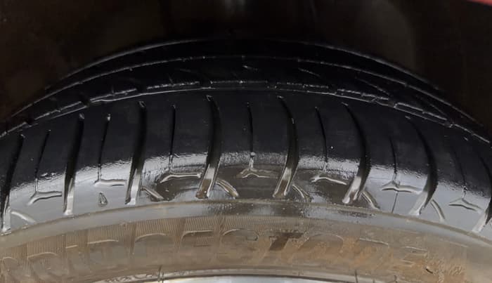 2020 Hyundai NEW I20 ASTA 1.2 MT, Petrol, Manual, 87,129 km, Right Front Tyre Tread